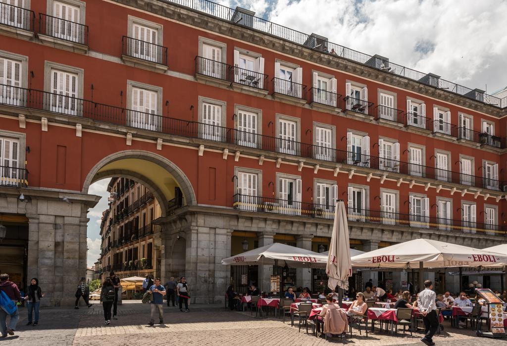Apartamentos Madrid Xxxiii - Alojamiento De Temporada Dış mekan fotoğraf